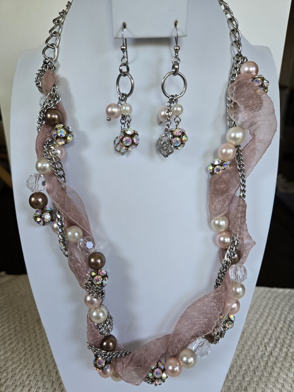 N-123-Silver Tone Dusty Pink Ribbon Faux Pearl And Crystal Beads Necklace Set